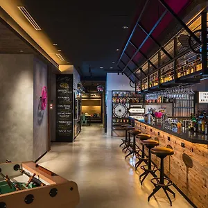 Moxy Honmachi By Marriott **** Osaka